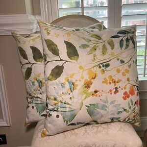Botanical Indoor/Outdoor Pillow (2)